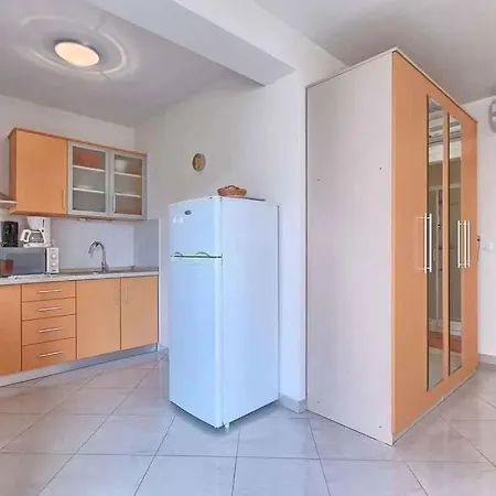 Apartment In Umag/istrien 12161 Umag